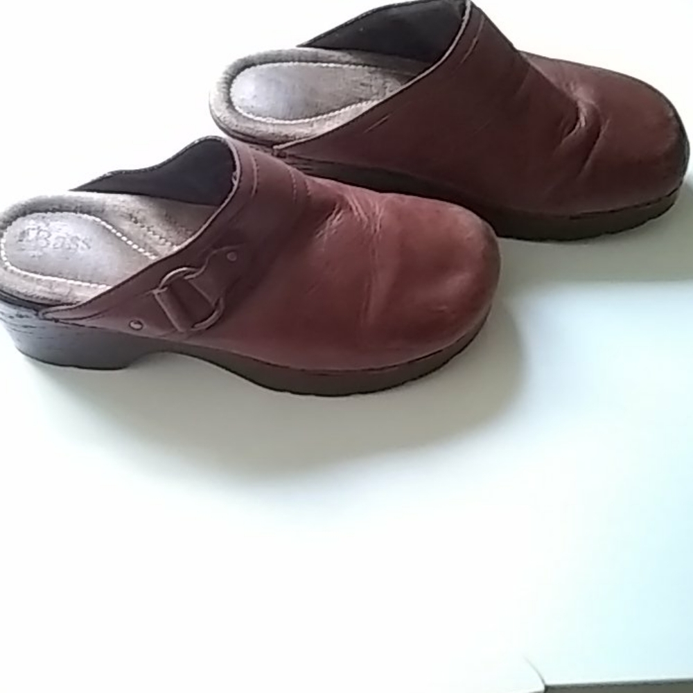 Clogs - Picture 2 of 8